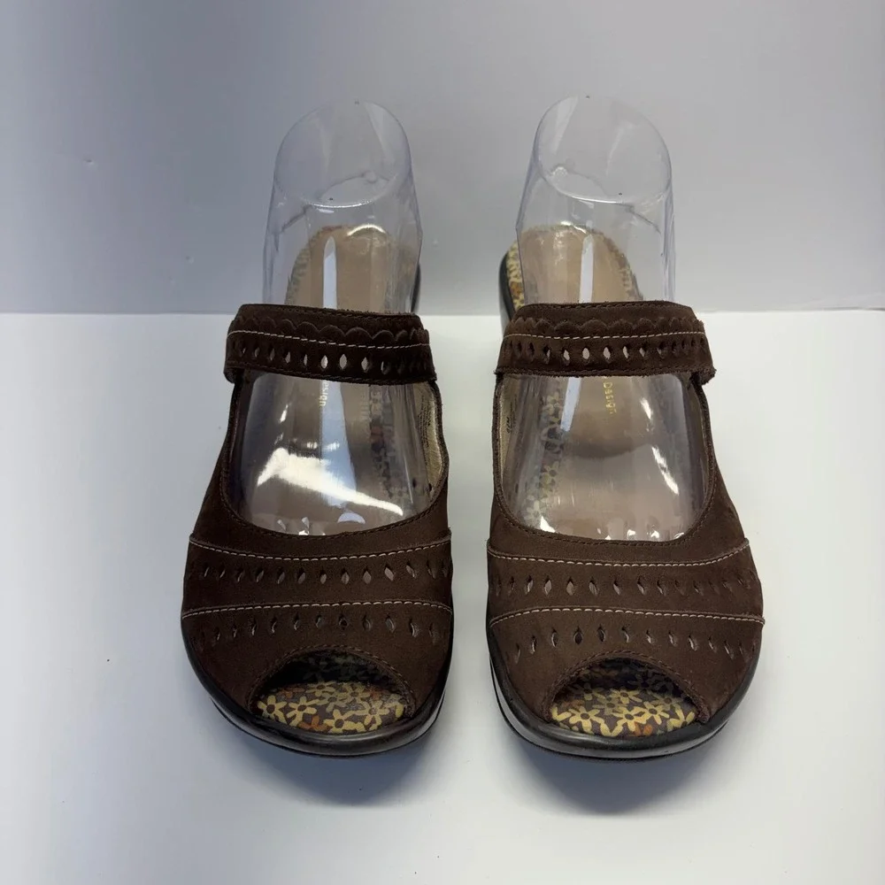 Jambu Touring Wedge Sandals 8.5M Brown Suede Peep Toe Floral Comfort Boho